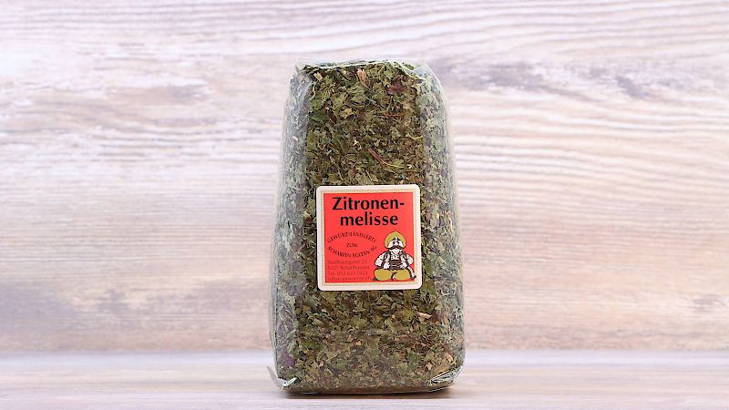 Zitronenmelisse, geschnitten